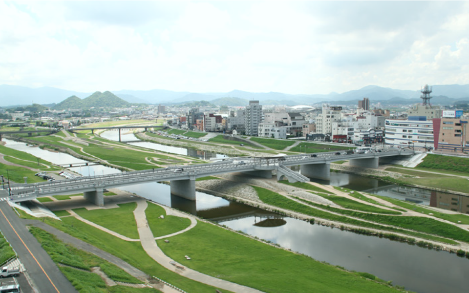 飯塚市の川